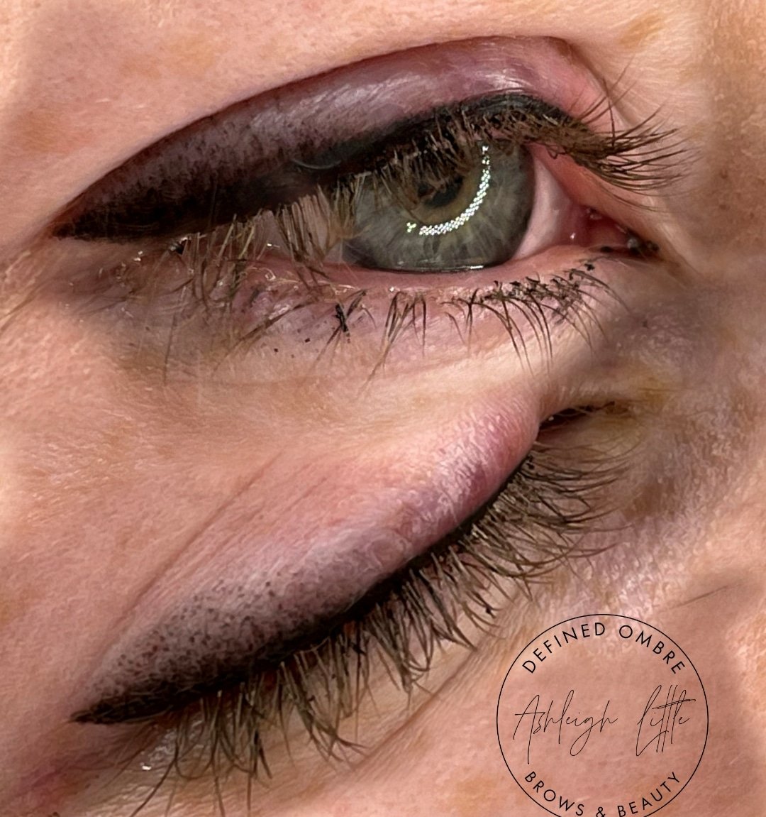 Lashliner (no wing for natural result)